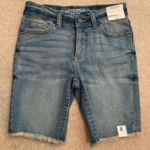 NWT Kids Arizona Bermuda shorts. Size 8.